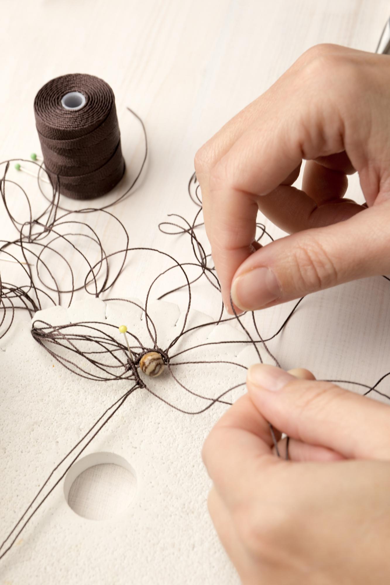 atelier, masa de lucru si instrumente